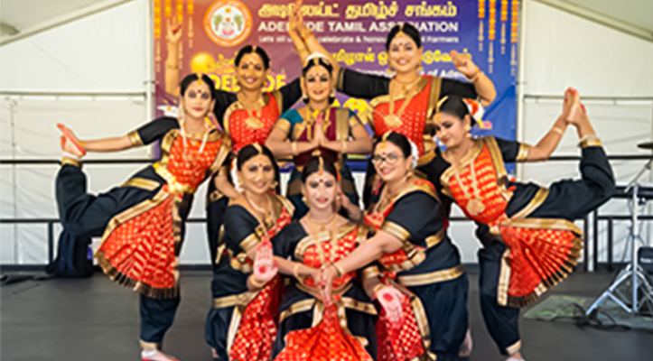Indian fusion dance performance by Kalanandhanam students
